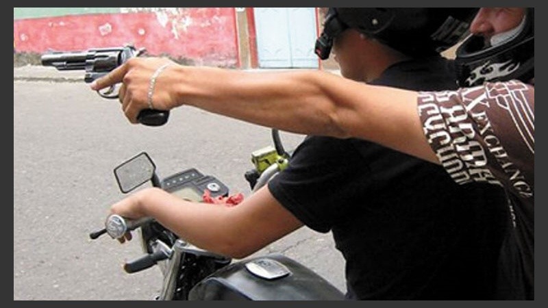 En los homicidios en moto suelen participar dos personas. 