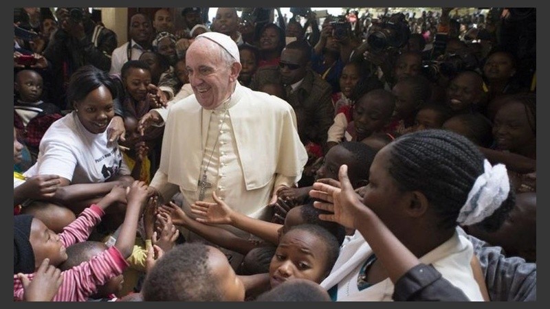 El Papa en su visita a África en 2015.