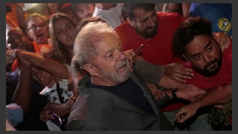 La defensa de Lula entiende que Moro fue premiado por su 