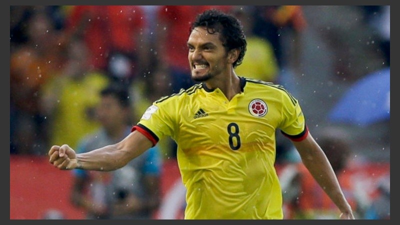 El futbolista defendiendo la camiseta colombiana. 