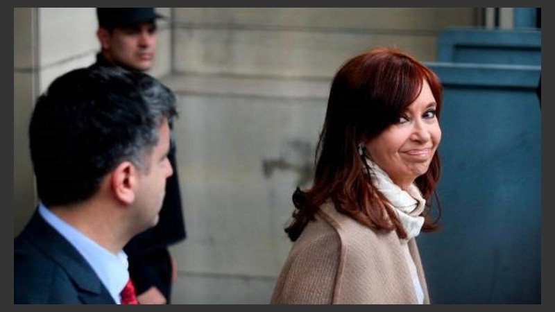 Moldes quiere atribuirle a Cristina 913 hechos de corrupción.