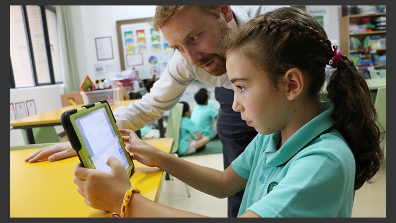 A algunos maestros les cuesta más que a los chicos adoptar la tecnología.