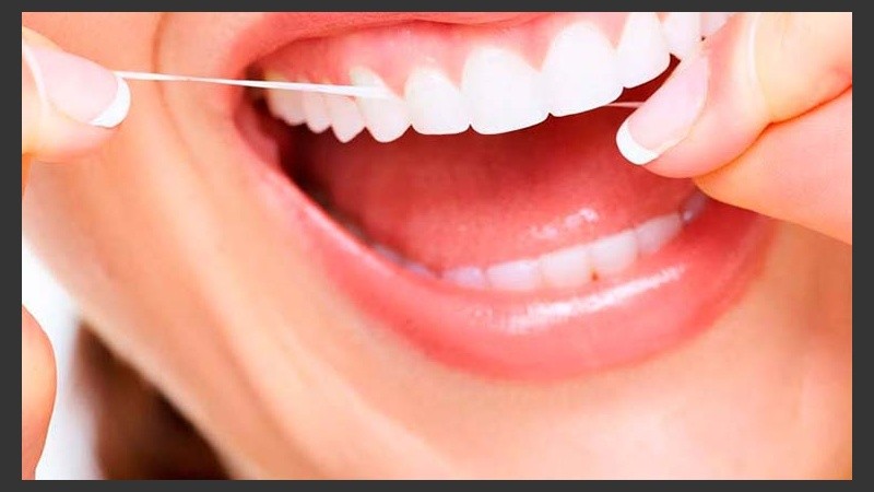 Los científicos analizaron 18 hilos dentales, y encontraron el problema en los de una línea en particular.