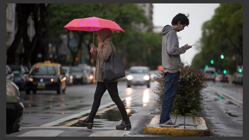 Las lluvias y lloviznas seguirán en Rosario en las próximas horas. 
