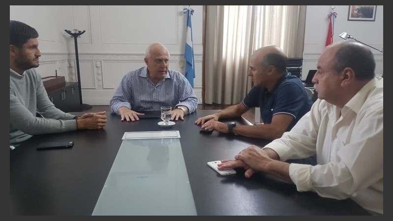 Lifschitz se reunión con su gabinete de Seguridad en Rosario. 