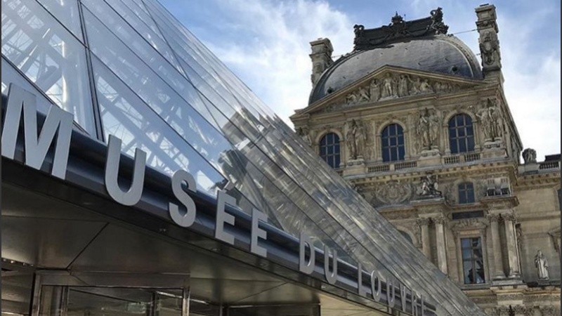 El Museo del Louvre fue visitado en 2018 por con 10,2 millones de personas.