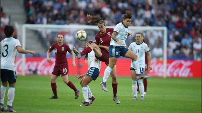 Argentina quedó en el tercer puesto del grupo con un punto.