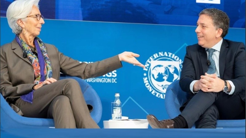 Tiempos del acuerdo: la ex del FMI, Christine Lagarde, con el ministro Nicolás Dujovne.