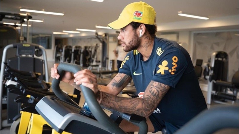 A Neymar le surgieron problemas con el fisco español.