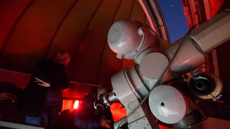 El telescopio principal del observatorio de Rosario estuvo abierto al público.