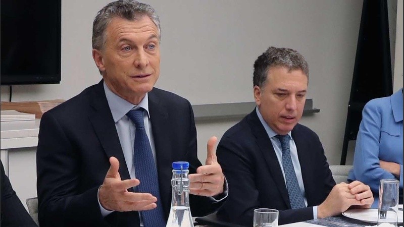 Macri aceptó la renuncia de Dujovne.