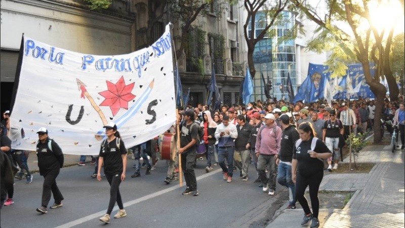 La marcha recorrió el centro de la ciudad.