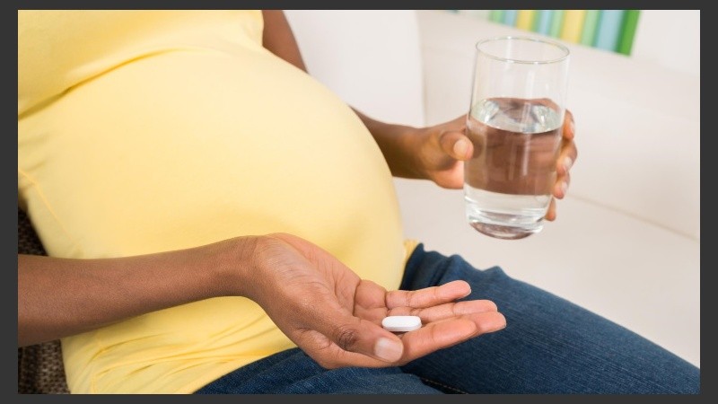 Se puede reducir este riesgo hasta en un 70% si la madre toma diariamente la cantidad de ácido fólico que necesita.