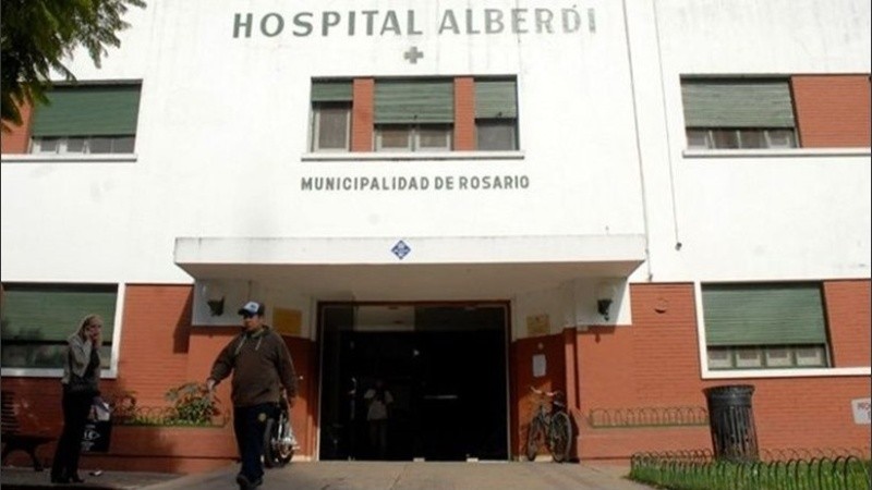 El joven murió al llegar al Hospital Alberdi. 