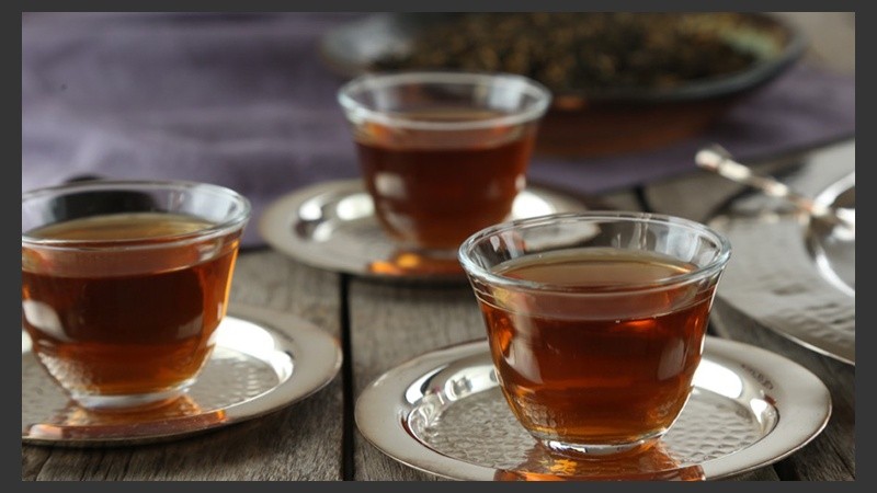 El té está asociado a un menor riesgo de sufrir enfermedades cardiovasculares y de muerte por todo tipo de causas.