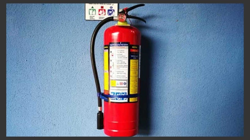 A los extinguidores de incendio se les debe hacer la revisación periódica pertinente.
