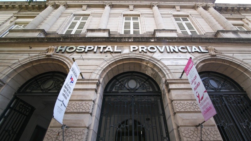 La víctima fue trasladada por el Sies al Hospital Provincial.