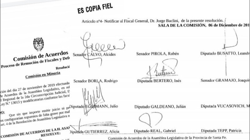 La firma de los legisladores que impulsaron la investigación a Serjal (y los que no).