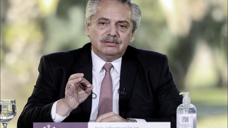 El presidente Fernández insistió en la necesidad de cuidarse del coronavirus. 
