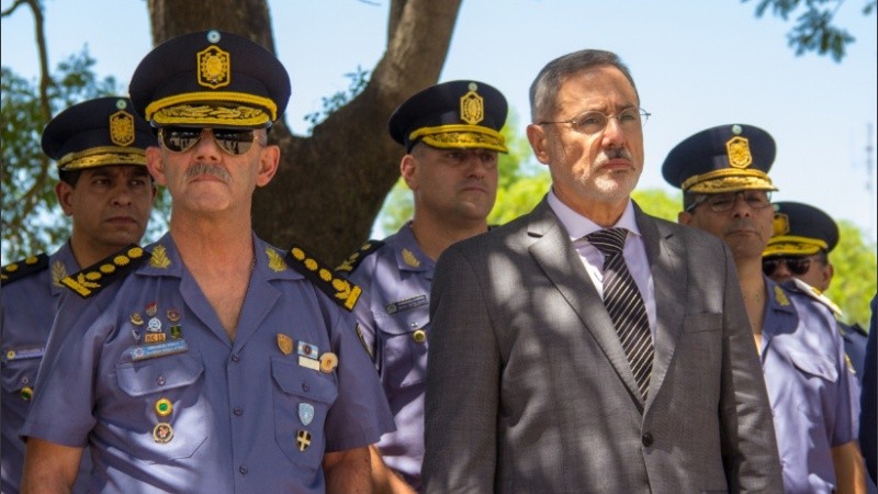 En el acto participaron Víctor Sarnaglia, jefe de la Policía, y el ministro de Seguridad Marcelo Sain.