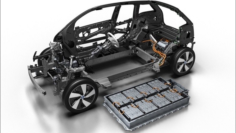 Fabricantes automotrices de todo el mundo están incrementando la producción de autos eléctricos.