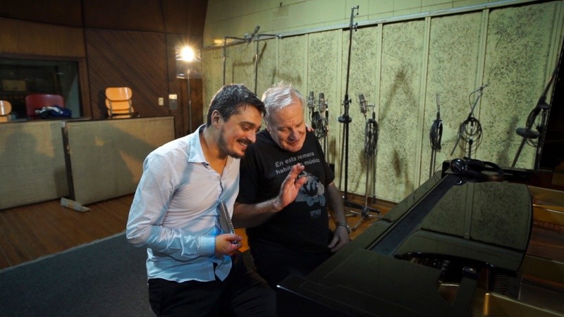 El armoniquista rosarino Franco Luciani y el pianista José Colángelo