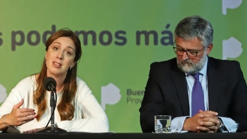 María Eugenia Vidal y Marcelo Villegas, dos de los ex funcionarios bonaerenses denunciados.