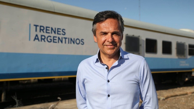 Diego Giuliano y el tren, una de sus obsesiones en el cargo que desempeña
