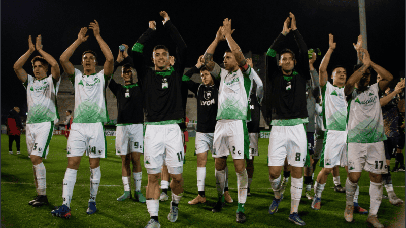 Ferro Carril Oeste realizo prueba de jugadores en el Club Social