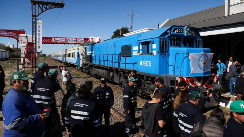 El tren conectará Cañada de Gómez con Rosario en 2 horas.