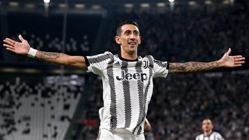El Fideo convirtió en el primer tiempo y empezó a responderle con goles a la Juventus. 