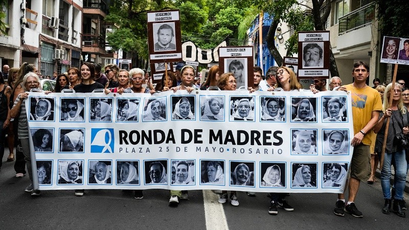 Los participantes de la marcha se concentraban esta tarde en inmediaciones de la plaza San Martín.