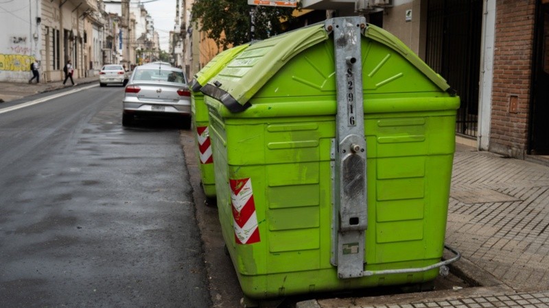 Se recomienda no sacar la basura durante el día.