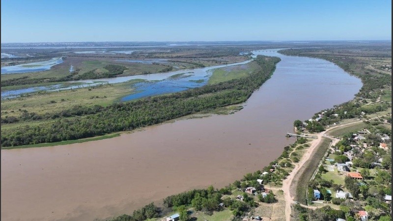 Una vista aérea del Gran Santa Fe, una de las zonas más comprometidas en caso de una crecida del río Paraná.