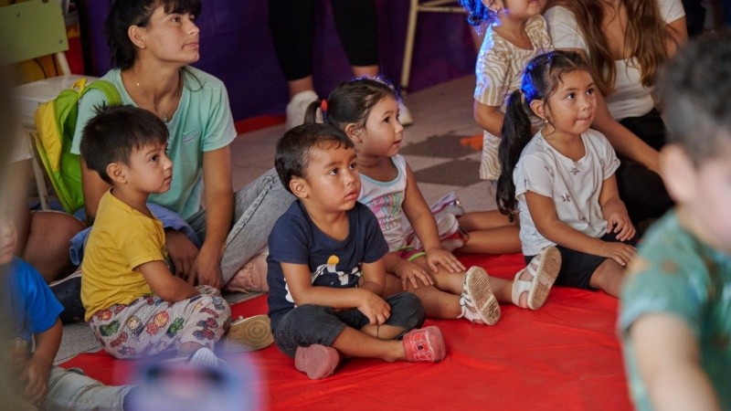Este lunes comenzó una serie de actividades destinadas a niñas y niños de cero a tres años en los centros Cuidar.