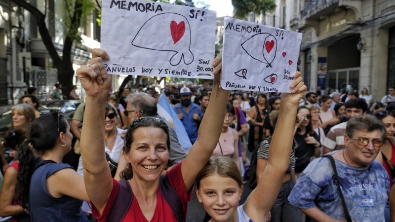 Los carteles bajo la consigna 