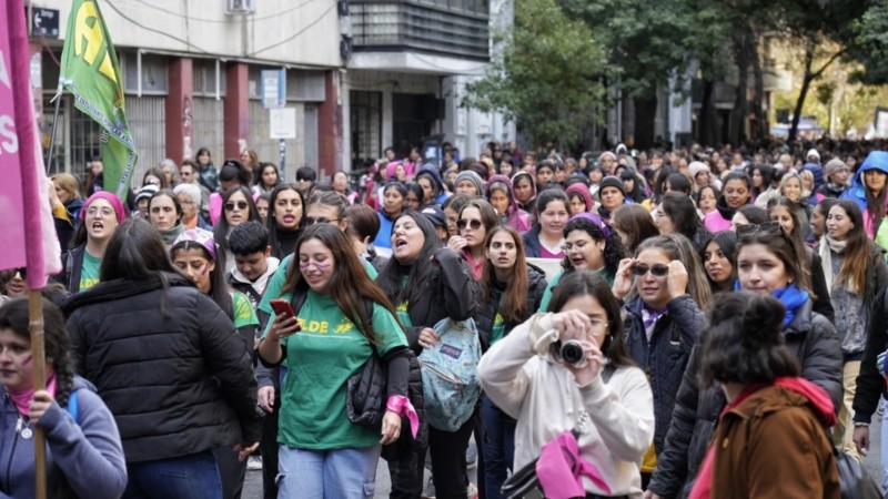 Masiva marcha en Rosario por Ni una menos.