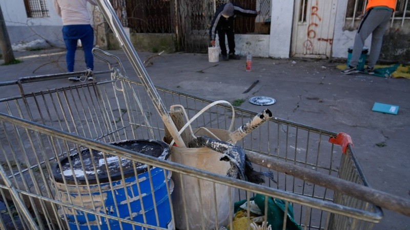 La pintura la compró Rancho Aparte. Las ocho becas son del Nuevo Oportunidad.