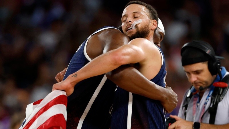 Dominantes actuaciones de Stephen Curry y LeBron James para el campeón.