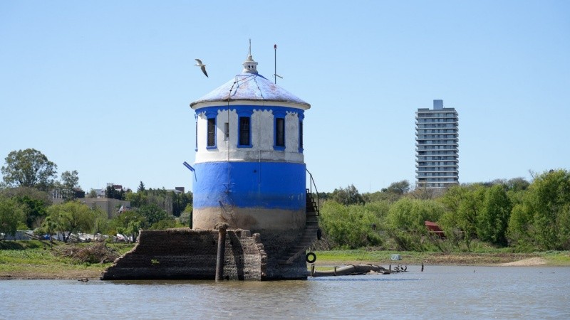 La toma de agua potable frente al puerto de Victoria está al límite.