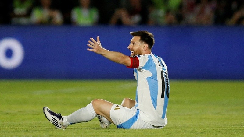 Leo Messi estuvo bien controlado por los guaraníes