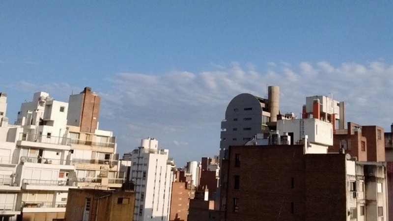 Una Rosario con sol y lluvias.