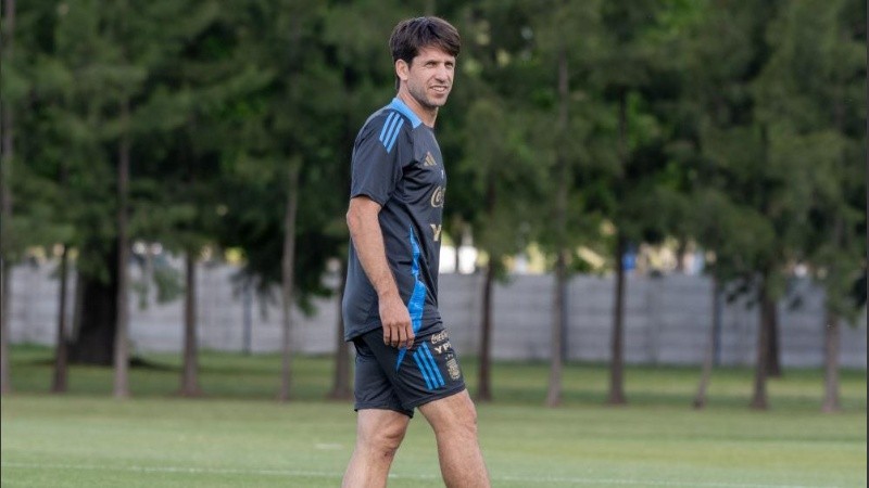 Diego Placente reemplazó a Javier Mascherano al frente de la selección juvenil.